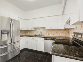 15 Greenway Plaza 10G, Houston TX 77046