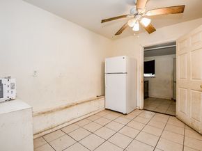 8282 Park Place Boulevard D1, Houston TX 77017