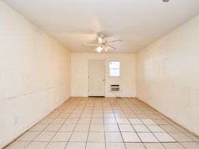 8282 Park Place Boulevard D1, Houston TX 77017