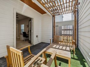 867 Wakefield Drive D, Houston TX 77018