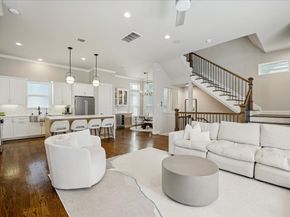 867 Wakefield Drive D, Houston TX 77018