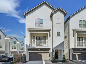 867 Wakefield Drive D, Houston TX 77018