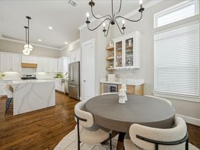 867 Wakefield Drive D, Houston TX 77018