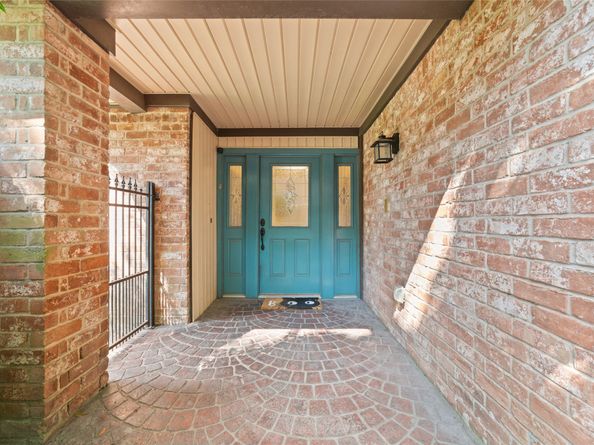 5930 Old Lodge Drive, Houston TX 77066