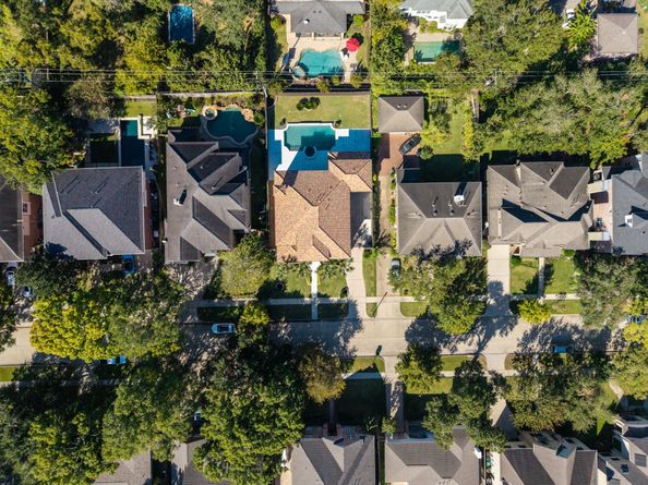 4134 Bellefontaine Street, Houston TX 77025