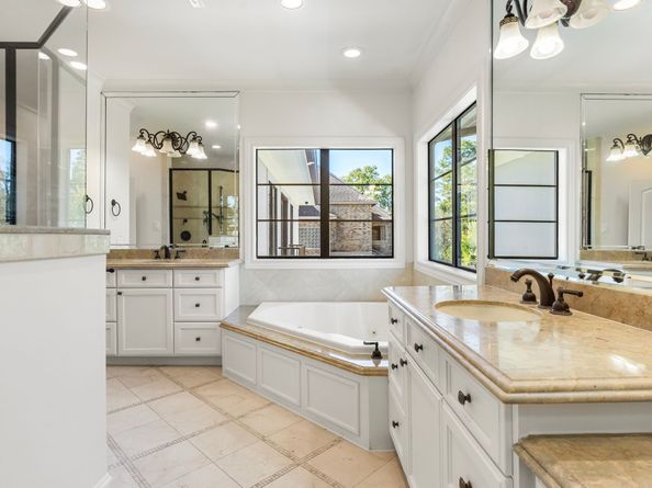 4134 Bellefontaine Street, Houston TX 77025