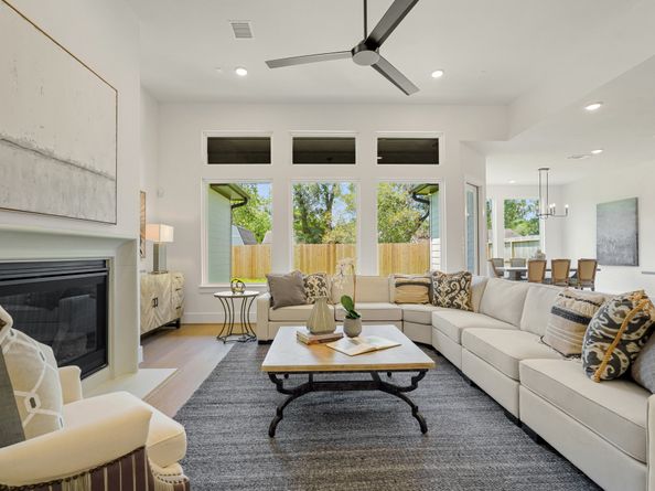 1850 Viking Drive, Houston TX 77018