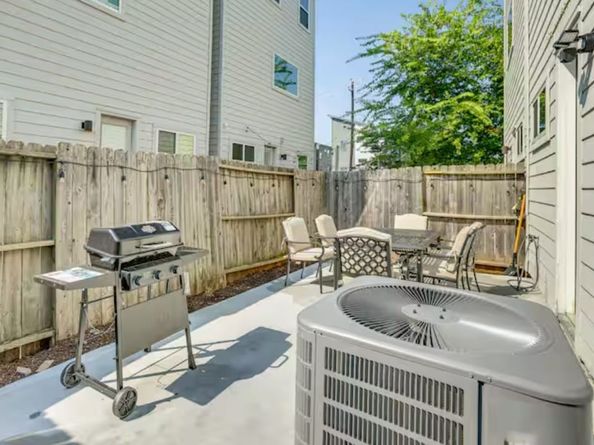 3108 Baer Street, Houston TX 77020