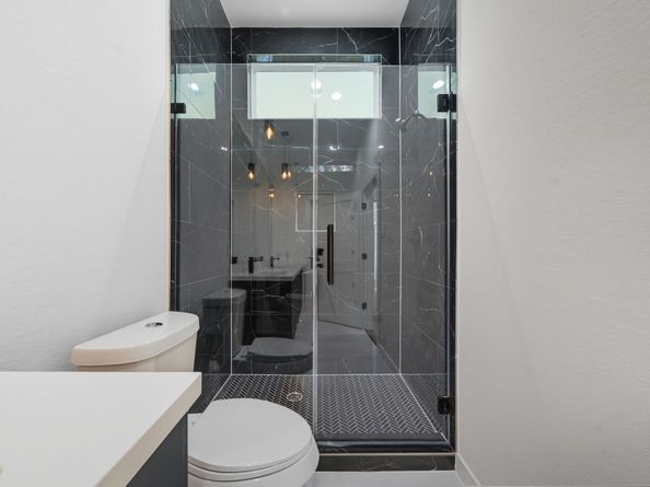 5029 Van Fleet Street A/B, Houston TX 77033