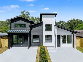 5029 Van Fleet Street A/B, Houston TX 77033