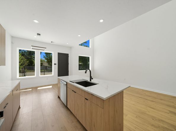 5029 Van Fleet Street A/B, Houston TX 77033