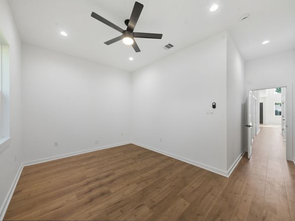 5029 Van Fleet Street A/B, Houston TX 77033