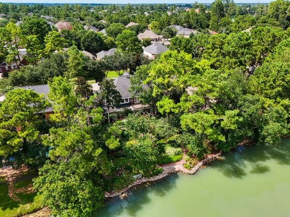9515 Sotherloch Lake Drive, Spring TX 77379