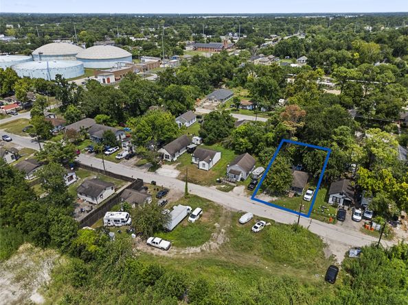 7324 Parkes Street, Houston TX 77088