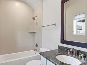 704 Paige Street, Houston TX 77003