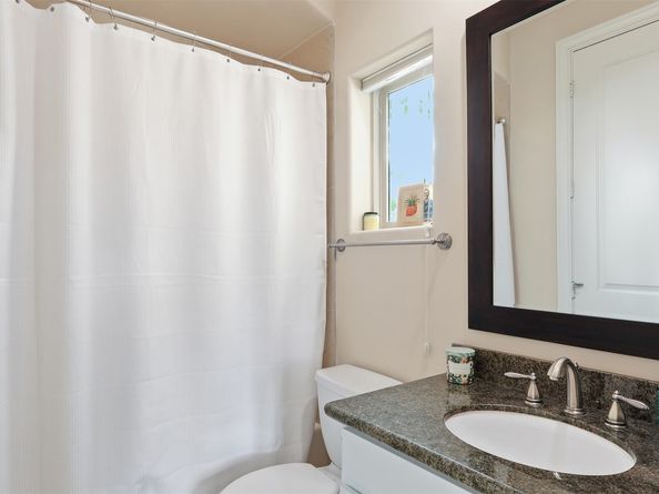 704 Paige Street, Houston TX 77003