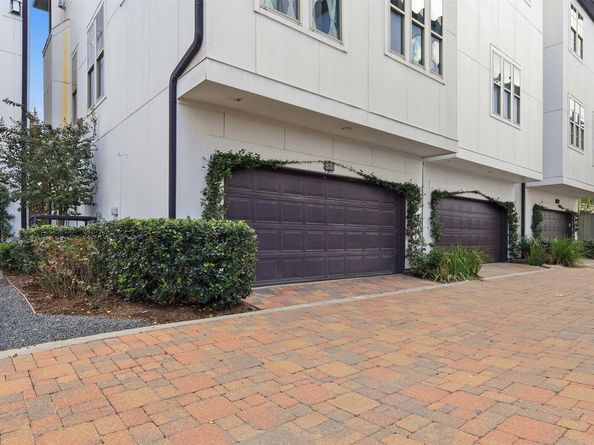 704 Paige Street, Houston TX 77003