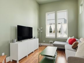 704 Paige Street, Houston TX 77003