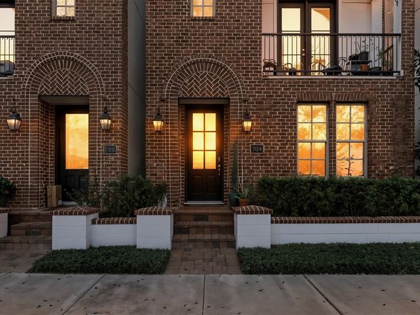 704 Paige Street, Houston TX 77003
