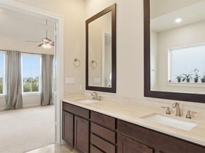 704 Paige Street, Houston TX 77003