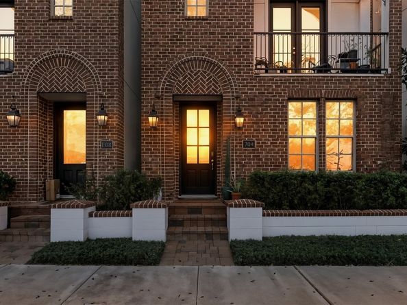 704 Paige Street, Houston TX 77003