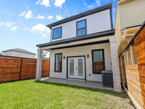 6613 Avenue O, Houston TX 77011