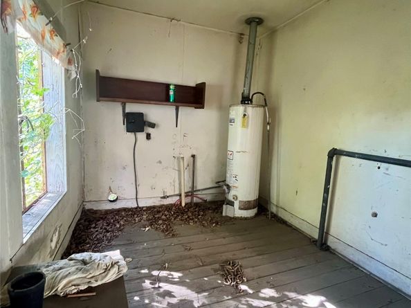 5845 Darling Street, Houston TX 77007