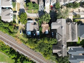 5845 Darling Street, Houston TX 77007