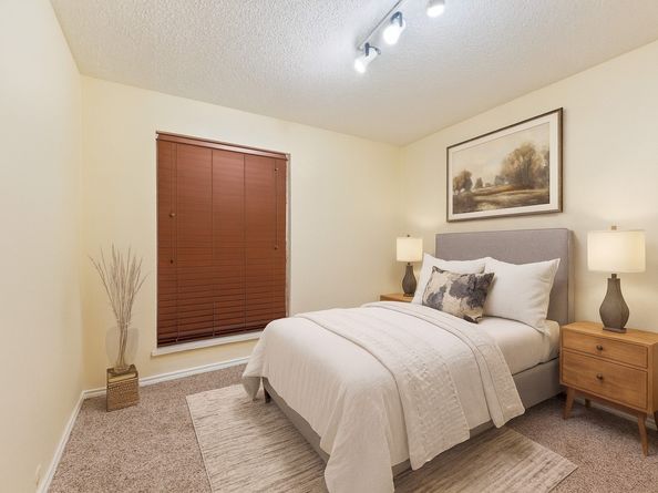 2503 Mccue Road 6, Houston TX 77056