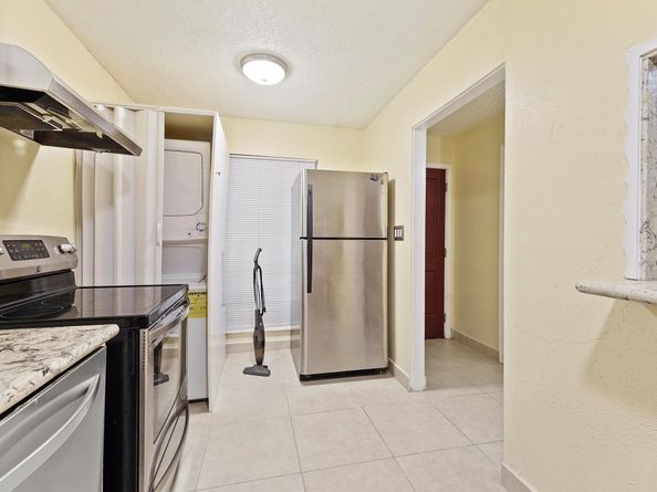 2503 Mccue Road 6, Houston TX 77056