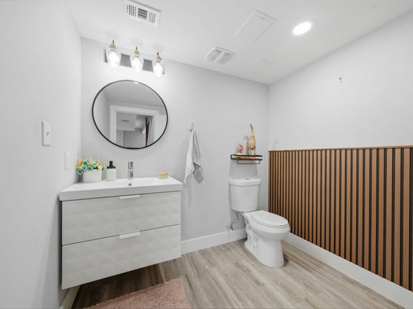 219 Pheasant Street B, Houston TX 77018