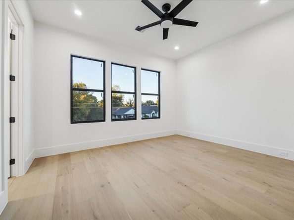 614 Eleanor Street, Houston TX 77009