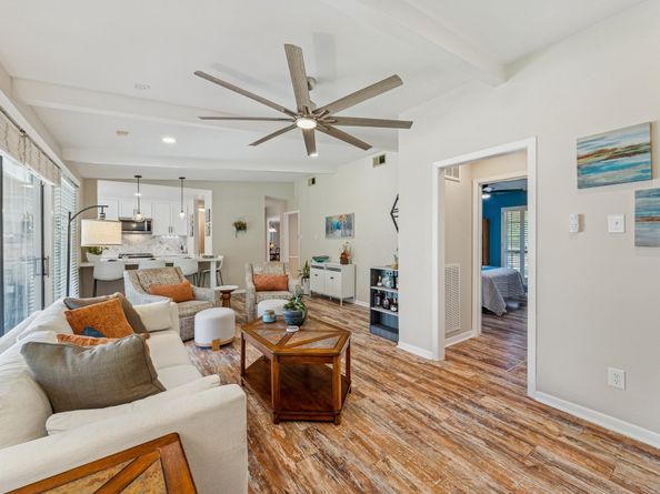 10902 Mullins Drive, Houston TX 77096