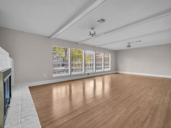 7015 Lacy Hill Drive, Houston TX 77036