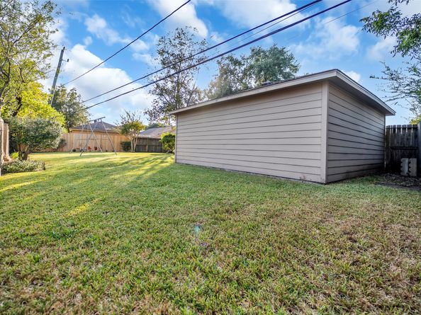 7015 Lacy Hill Drive, Houston TX 77036