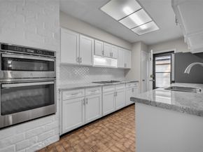 7015 Lacy Hill Drive, Houston TX 77036