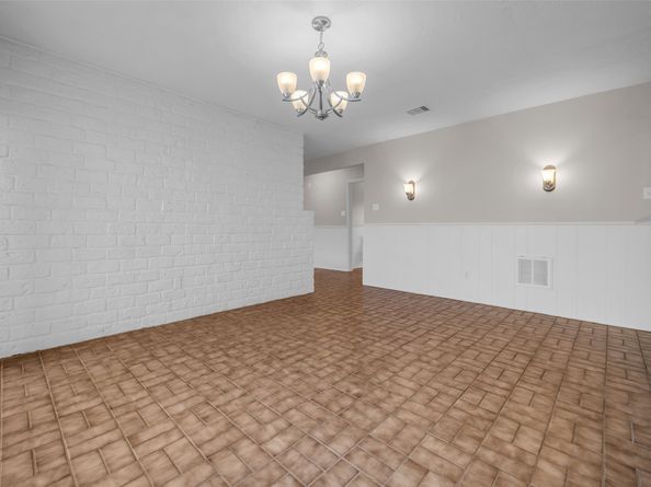 7015 Lacy Hill Drive, Houston TX 77036