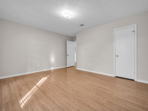 7015 Lacy Hill Drive, Houston TX 77036