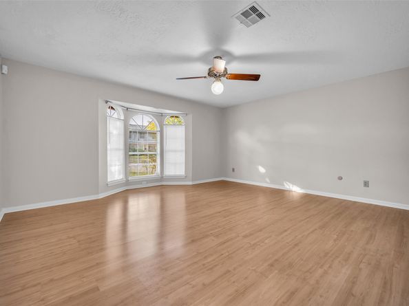 7015 Lacy Hill Drive, Houston TX 77036