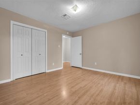 7015 Lacy Hill Drive, Houston TX 77036