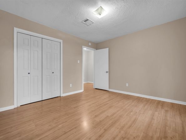 7015 Lacy Hill Drive, Houston TX 77036