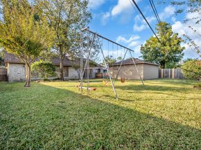 7015 Lacy Hill Drive, Houston TX 77036