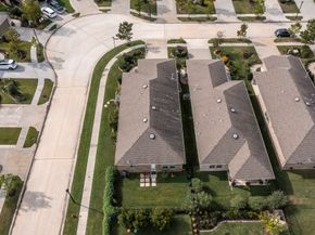 406 Thistle Thorn Drive, The Woodlands TX 77382