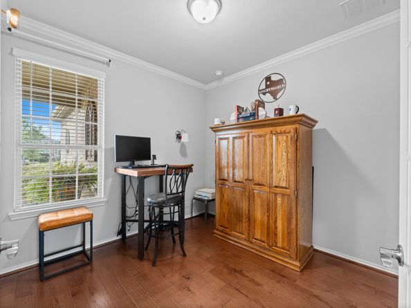 406 Thistle Thorn Drive, The Woodlands TX 77382