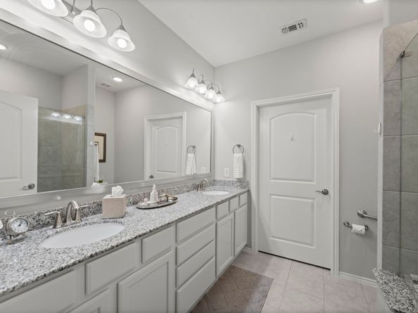 406 Thistle Thorn Drive, The Woodlands TX 77382