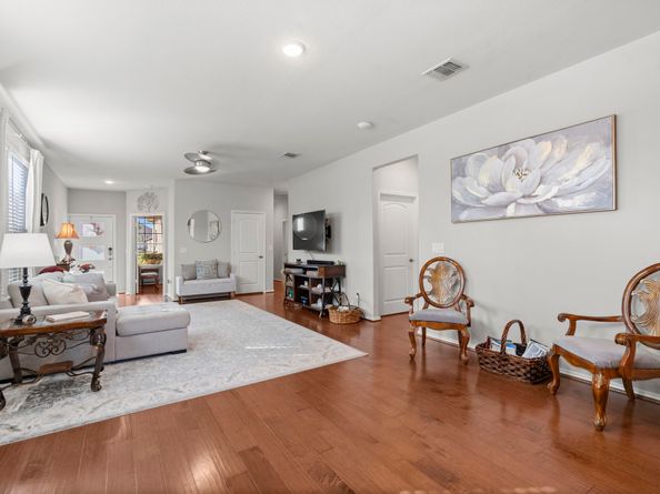 406 Thistle Thorn Drive, The Woodlands TX 77382