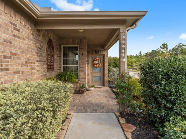 406 Thistle Thorn Drive, The Woodlands TX 77382