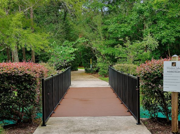 7 Sovereign Way, Conroe TX 77384