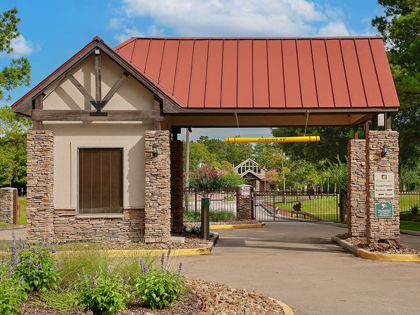 7 Sovereign Way, Conroe TX 77384