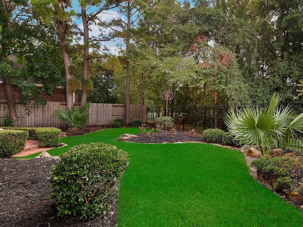 7 Sovereign Way, Conroe TX 77384